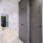 2 1 Fully Equipped Air Conditioned In Taksim Square *