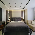 2 1 Fully Equipped Air Conditioned In Taksim Square Апартаменты *
