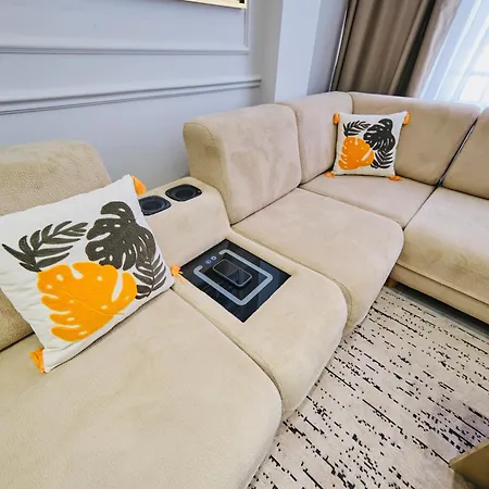 2 1 Fully Equipped Air Conditioned In Taksim Square アパート *