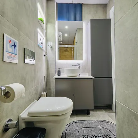 2 1 Fully Equipped Air Conditioned In Taksim Square